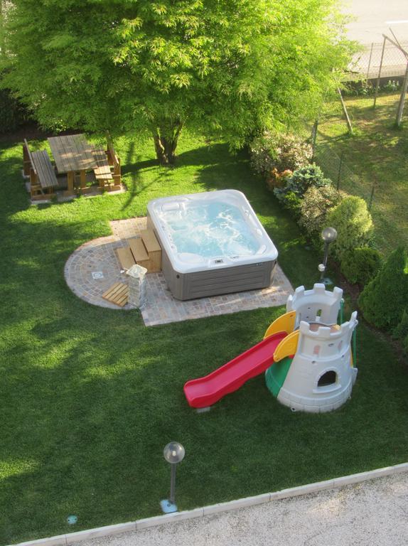 Hotel Daniela Levico Terme Exterior photo
