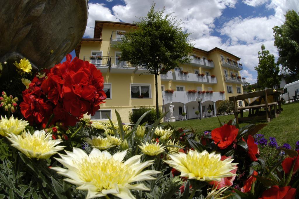 Hotel Daniela Levico Terme Exterior photo